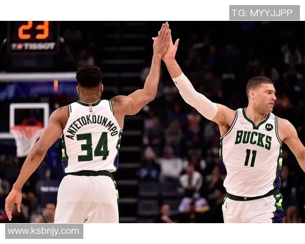 雄鹿队全力劝说字母哥留队强调一城一人东部争冠机会大 雄鹿队全力劝说字母哥留队强调一城一人东部争冠机会大